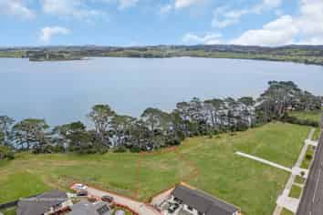 10B Mclarin Road, Glenbrook