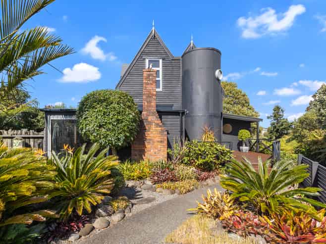 26 Mayfair Place, Westown