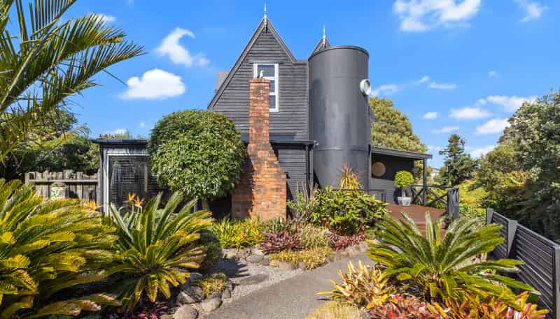 26 Mayfair Place, Westown