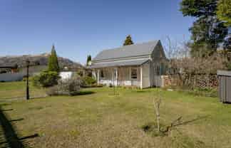 1157 Garston-Athol Highway, Athol
