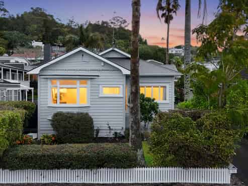 53 Mount Albert Road, Mount Albert