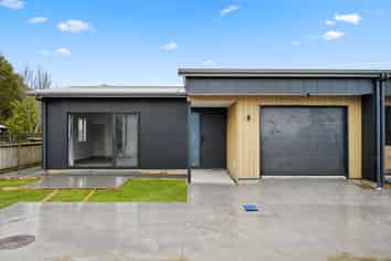 8 Fable Way, Leamington