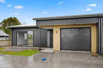 8 Fable Way, Leamington
