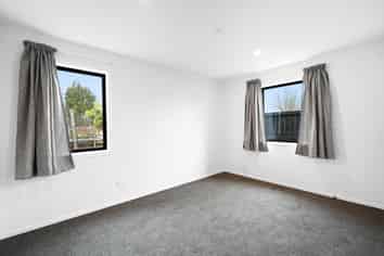 8 Fable Way, Leamington
