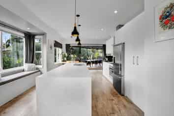 15 Bracken Street, New Plymouth