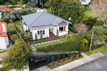 15 Bracken Street, New Plymouth