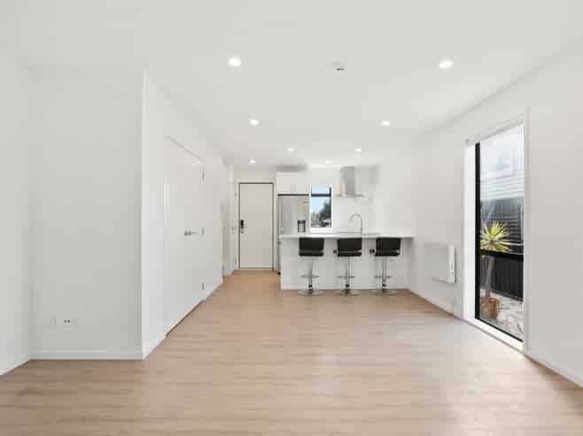 1/60 Hepburn Road, Glendene