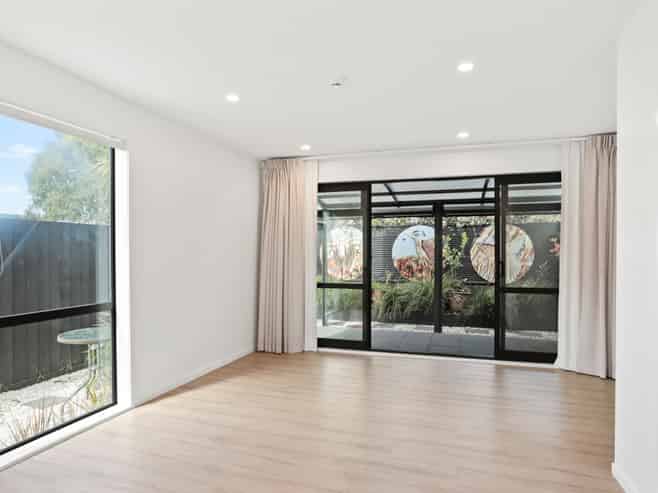 1/60 Hepburn Road, Glendene