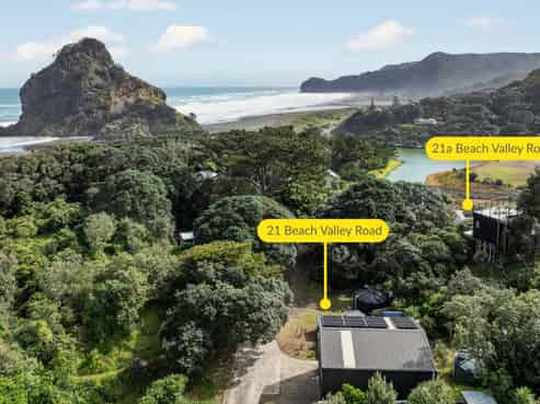 21 & 21a Beach Valley Road, Piha