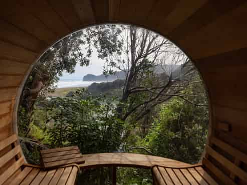 21 & 21a Beach Valley Road, Piha