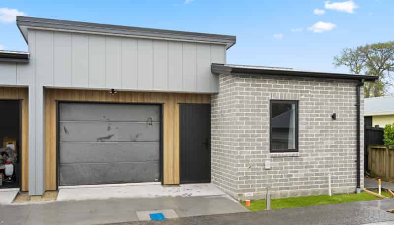 6 Fable Way, Leamington