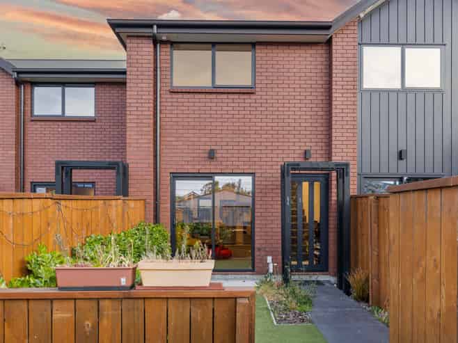 3/66 Longfellow Street, Sydenham