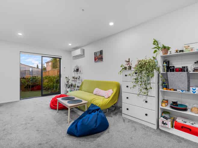 3/66 Longfellow Street, Sydenham