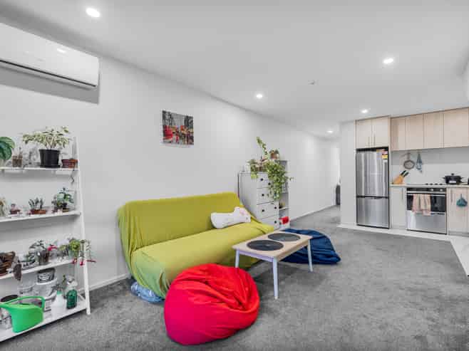 3/66 Longfellow Street, Sydenham