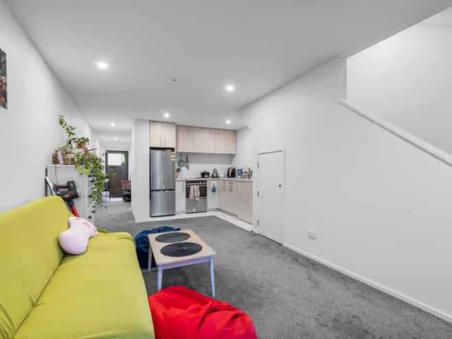 3/66 Longfellow Street, Sydenham