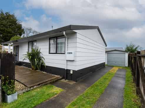 60C Insoll Avenue, Enderley