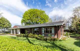 210 Frimley Road, Frimley