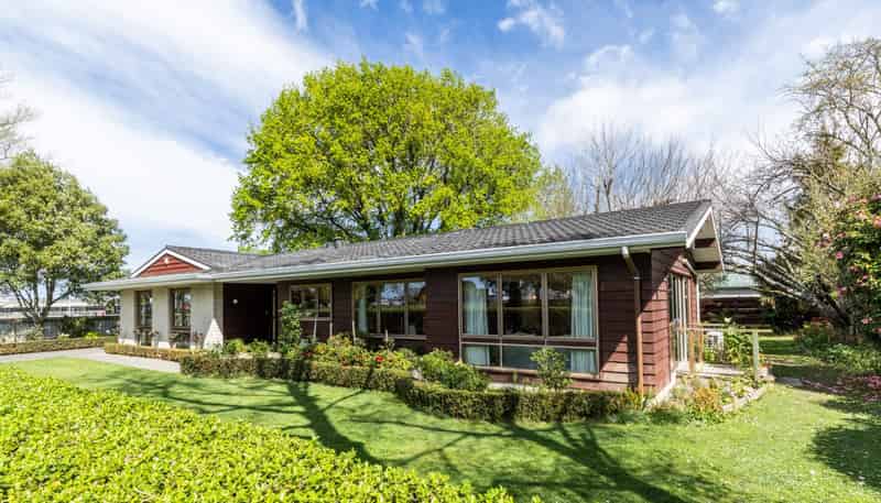 210 Frimley Road, Frimley