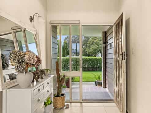 210 Frimley Road, Frimley