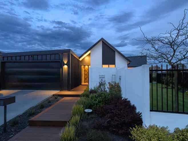6 Seville Lane, Casebrook