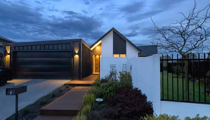 6 Seville Lane, Casebrook