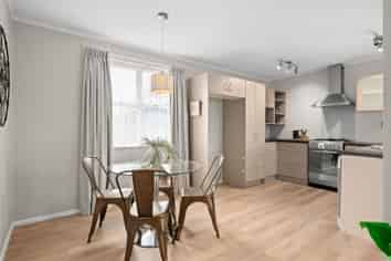 5A Richan Street, Glenview