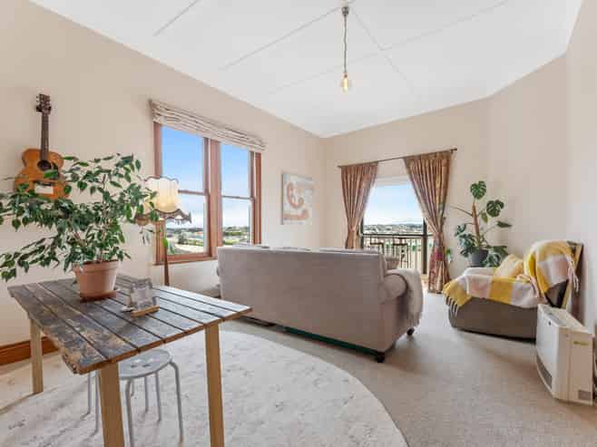 32 Hipango Terrace, Durie Hill