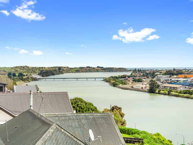 32 Hipango Terrace, Durie Hill