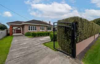 507 Frederick Street West, Mahora