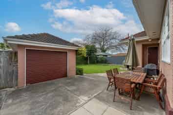 507 Frederick Street West, Mahora