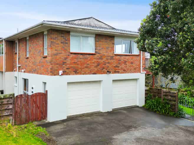 2 Kingussie Place, Highland Park