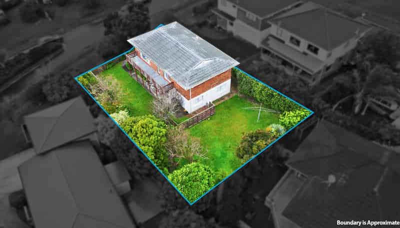 2 Kingussie Place, Highland Park