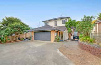26 Black Teal Close, Unsworth Heights