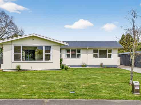 16 Seymour Road, Inner Kaiti