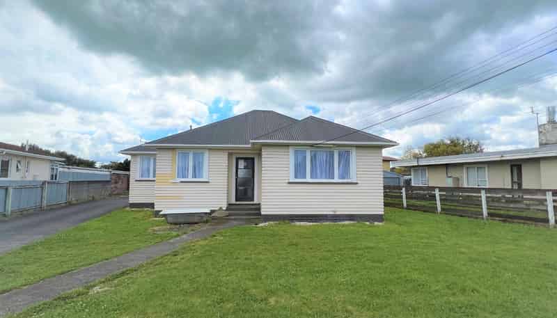 42 Egmont Street, Hawera
