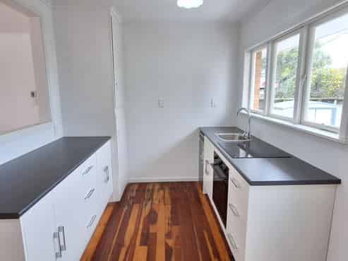 5 Middlesex Road, Waterview