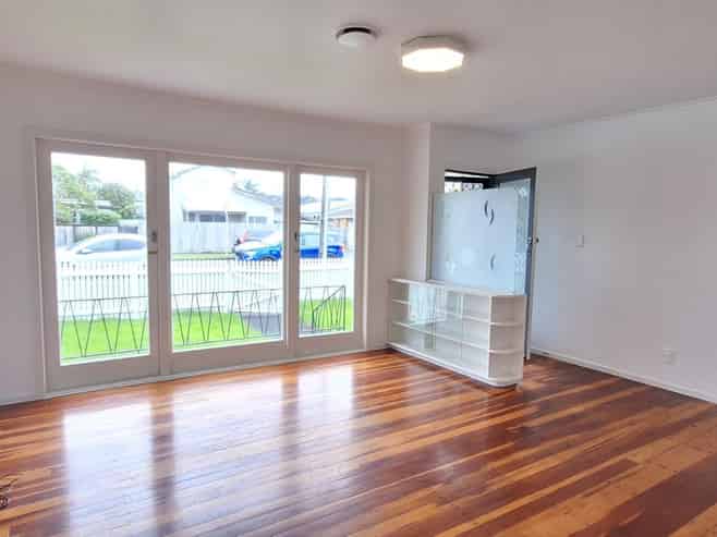 5 Middlesex Road, Waterview