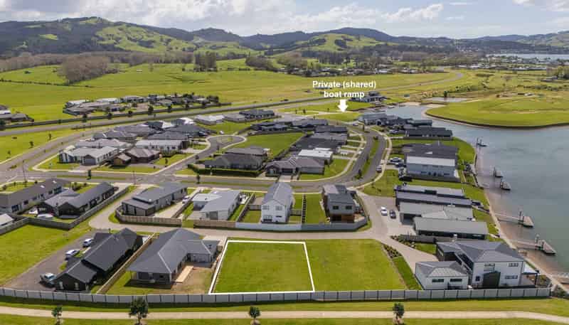 8 Norma Way, Whitianga