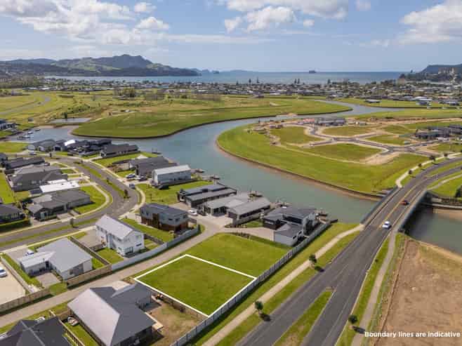 8 Norma Way, Whitianga