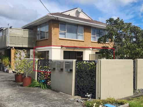 Tidy Orewa office - available now