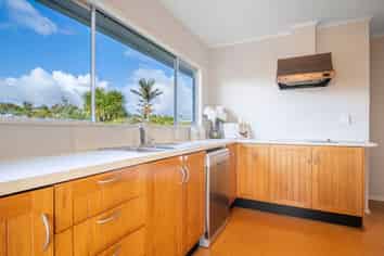 16 Glamorgan Drive, Torbay