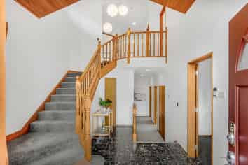 1 Harrowfield Drive, Harrowfield