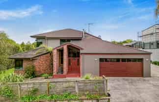 1 Harrowfield Drive, Harrowfield