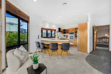 1 Harrowfield Drive, Harrowfield