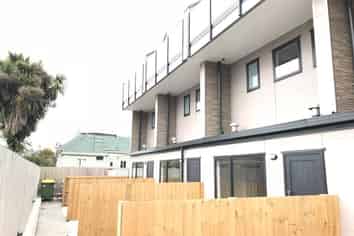 12/116 Stanmore Road, Linwood
