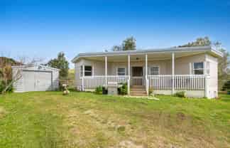 648 West Coast Road, Makarau