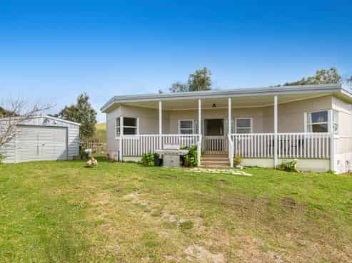 648 West Coast Road, Makarau