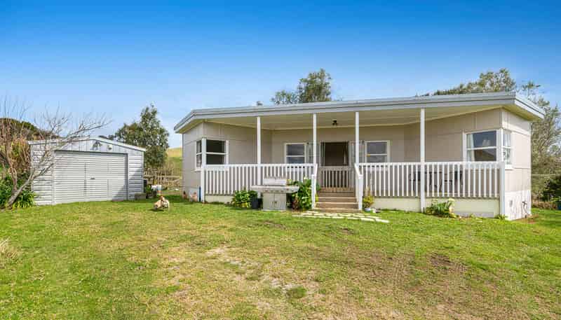 648 West Coast Road, Makarau