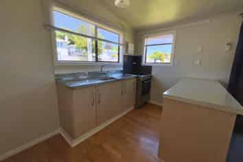 1/4 Kenmore Street, Westown