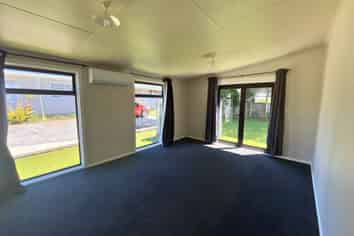 1/4 Kenmore Street, Westown